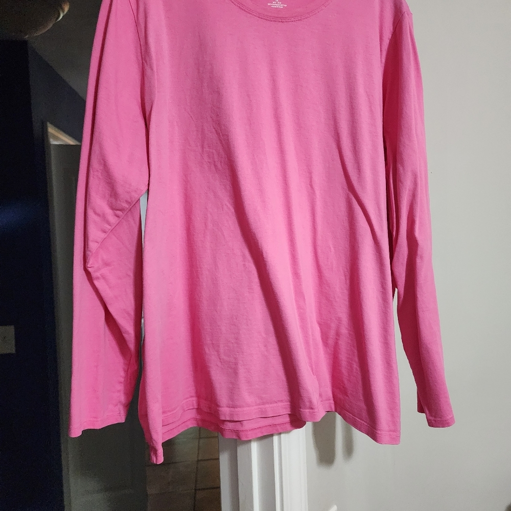Women's t shirt